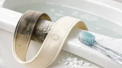 キャンバストートの持ち手の黒ずみを落とす方法、オキシ漬けと固形石けんで白さ復活